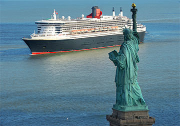 le QUEEN MARY 2 en escale à New York