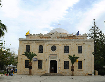 Façade de l'église Agios Titos à Héraklion