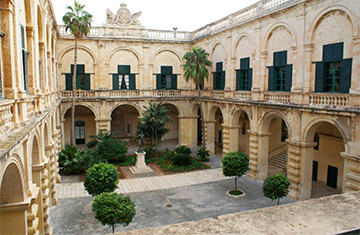 Cours du Palais des grands maîtres, Malte