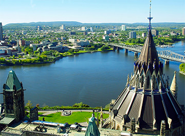 Ottawa vue sur la Rivière Ottaoutais et le Parlement
