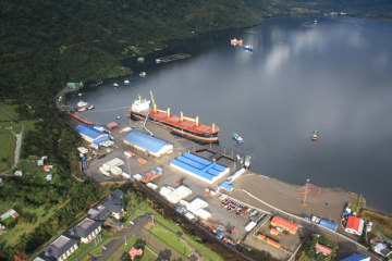 Vue sur le port de Chacabuco, Chili