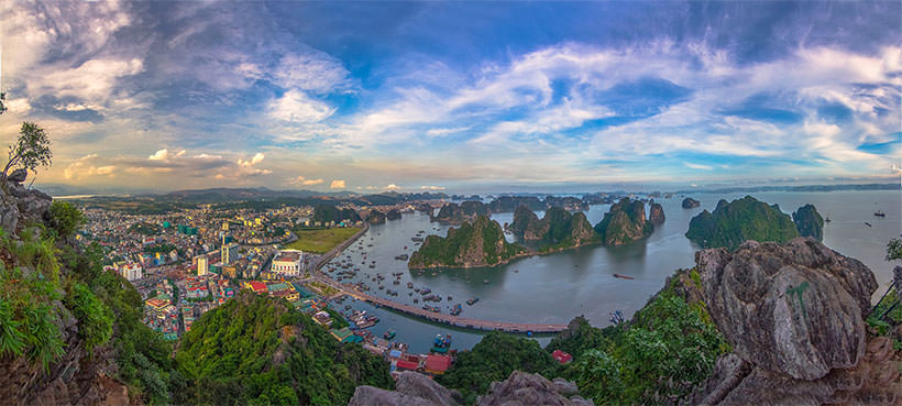 Panorama Long Bay, Vietnam