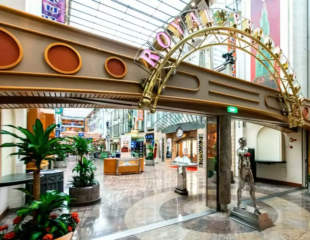 Pont à bord de l'Adventure of the Seas