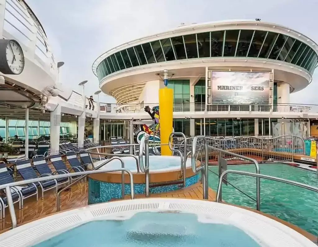 Pont à bord de l'Adventure of the Seas