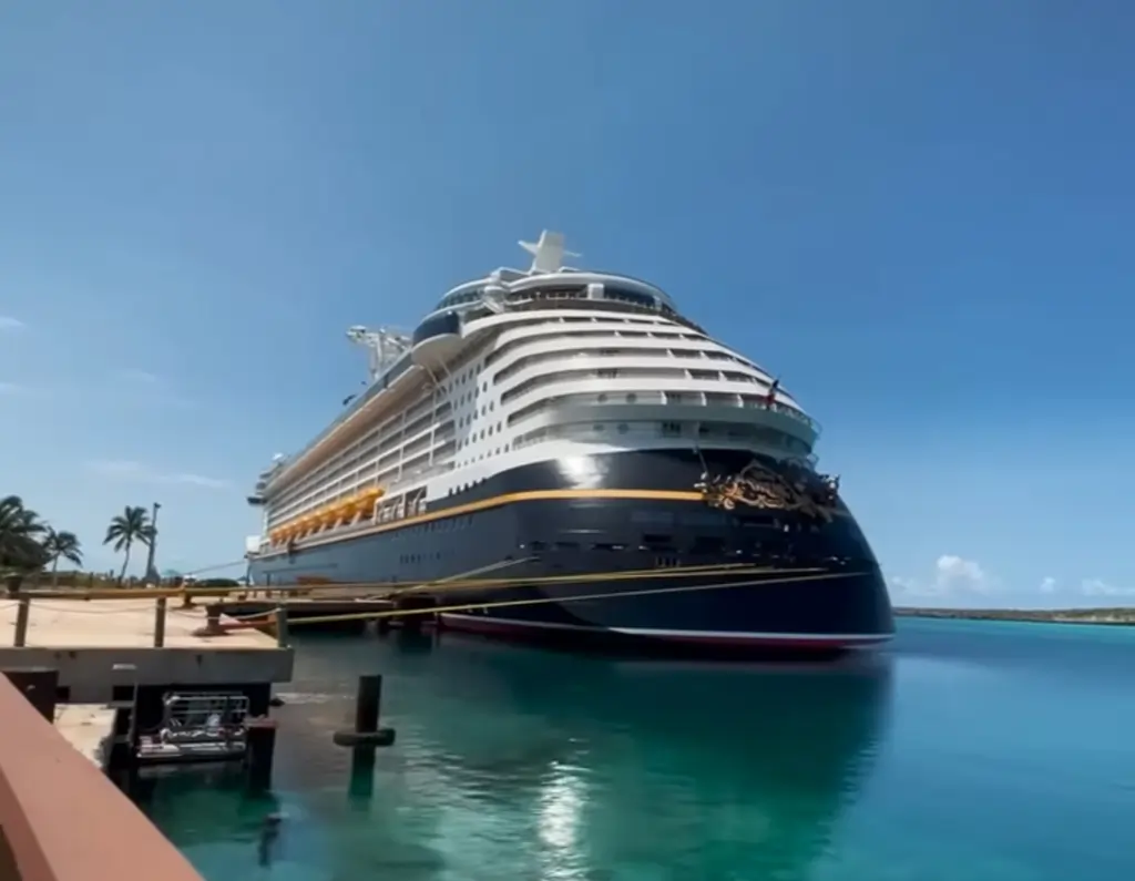 Le bateau de croisière Dinsey Dream