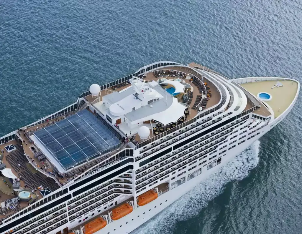 Le bateau de croisière MSC Divina