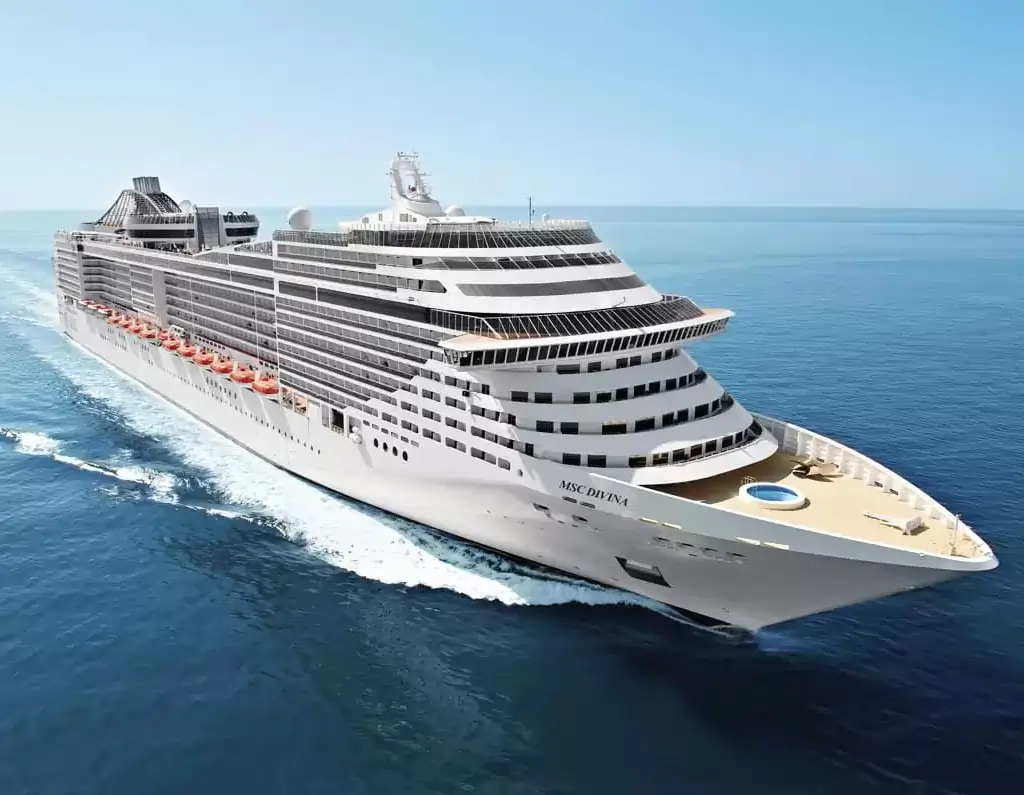 Le bateau de croisière MSC Divina