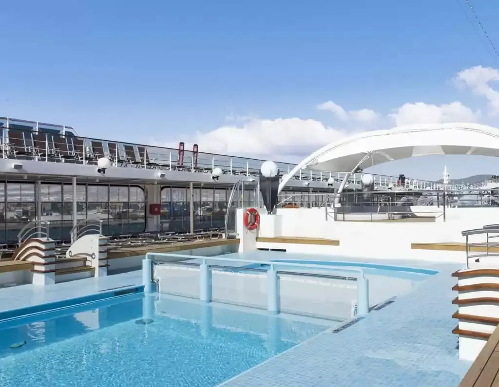 Le paquebot de croisière MSC Lirica