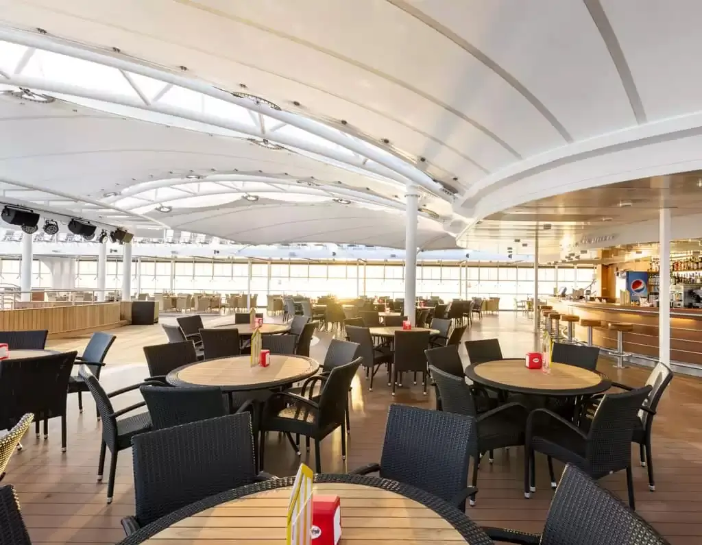 Le paquebot de croisière MSC Lirica