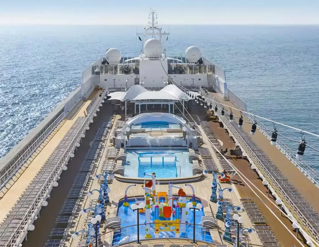Le paquebot de croisière MSC Lirica