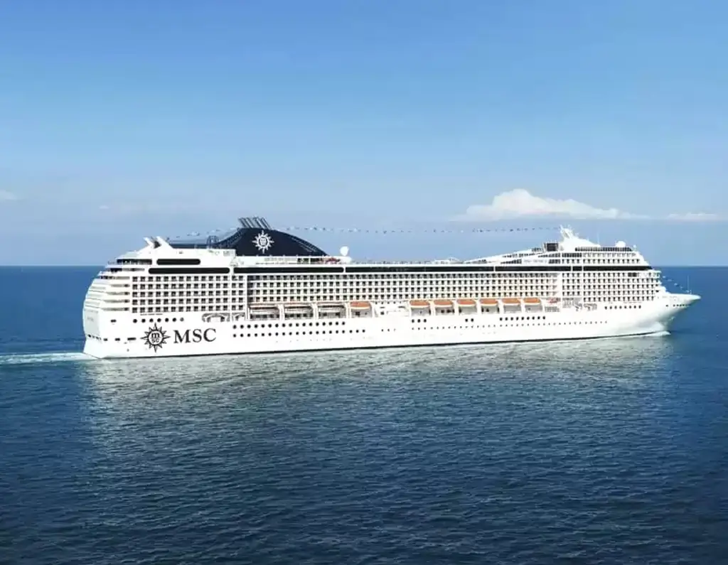 Le bateau de croisière MSC Musica