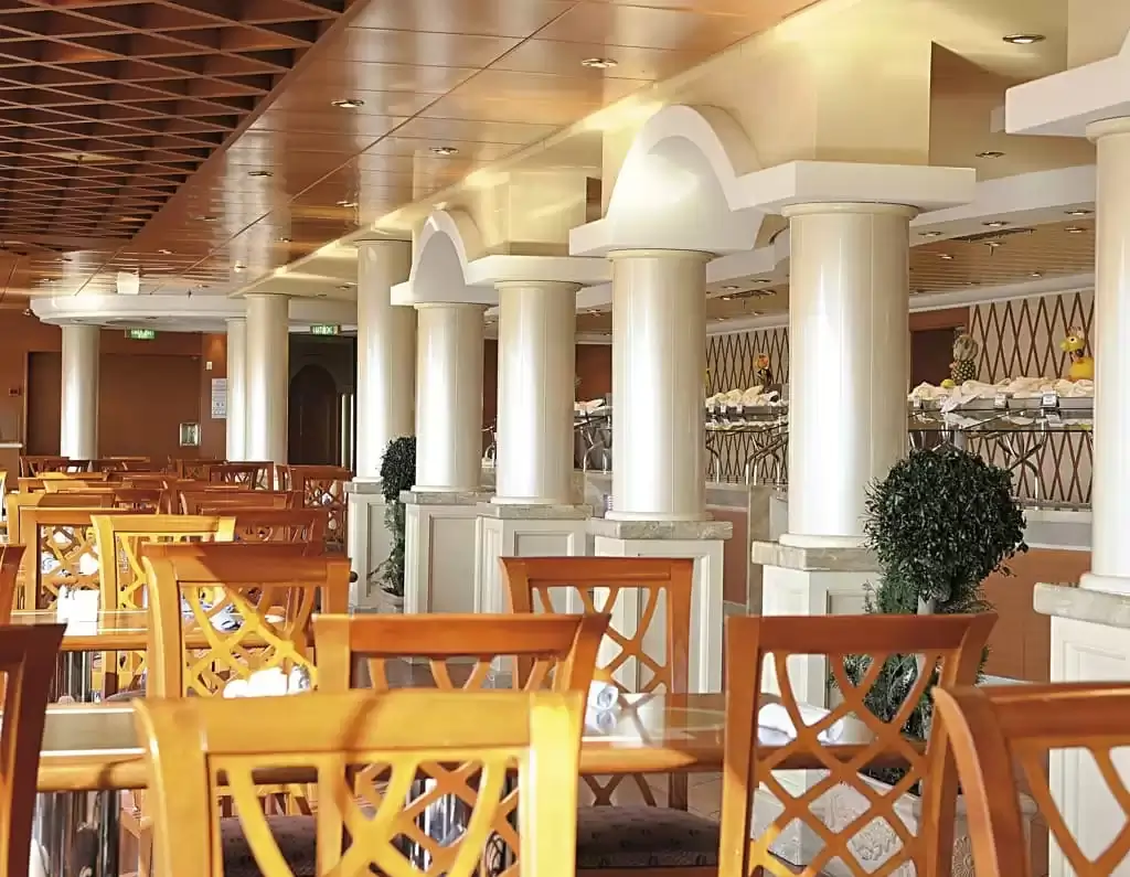 Restaurant à bord du bateau de croisière MSC Musica
