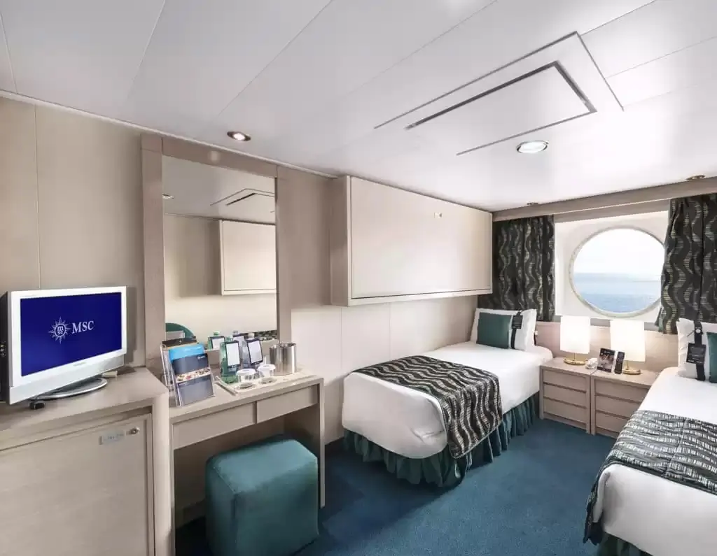 Cabine à bord du bateau de croisière MSC poesia