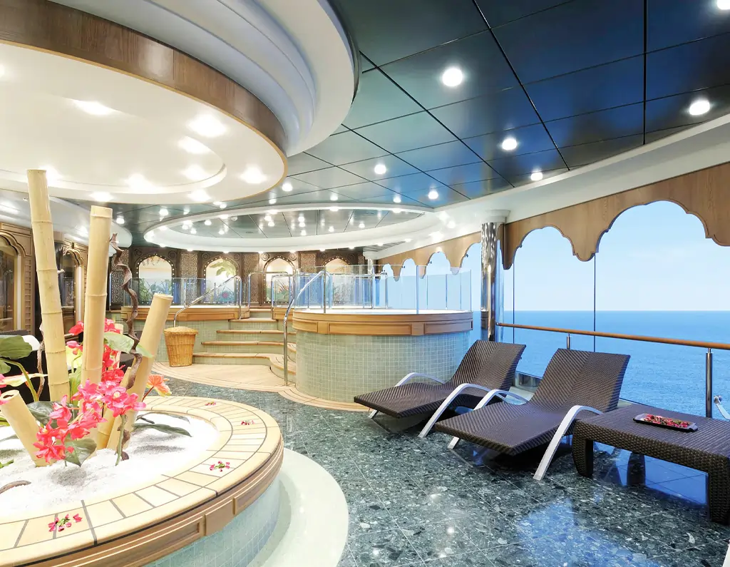 Le bateau de croisière MSC Poesia