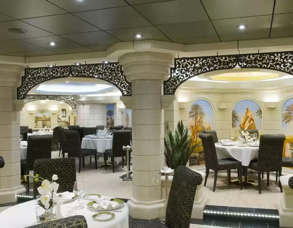 Restaurant à bord du bateau de croisière MSC Preziosa