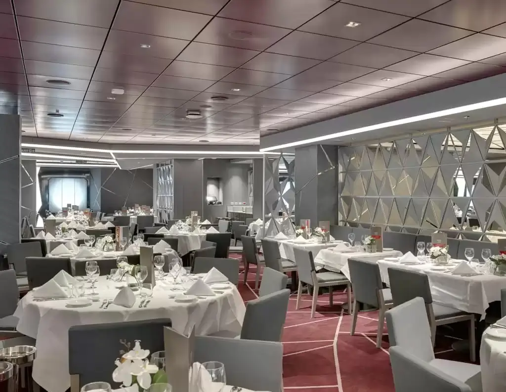 Restaurant à bord du bateau de croisière MSC Seaview