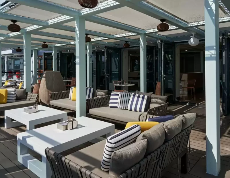 Le bateau de croisière Resilient Lady (Virgin Voyages)
