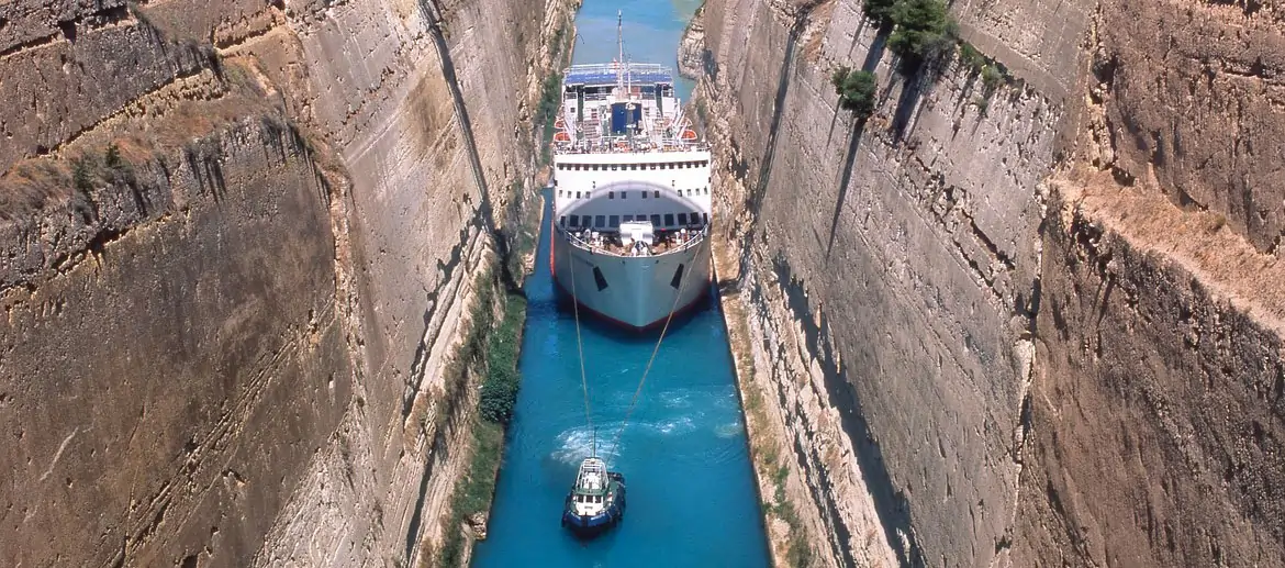 Traversée du Canal de Corinthe, Grèce